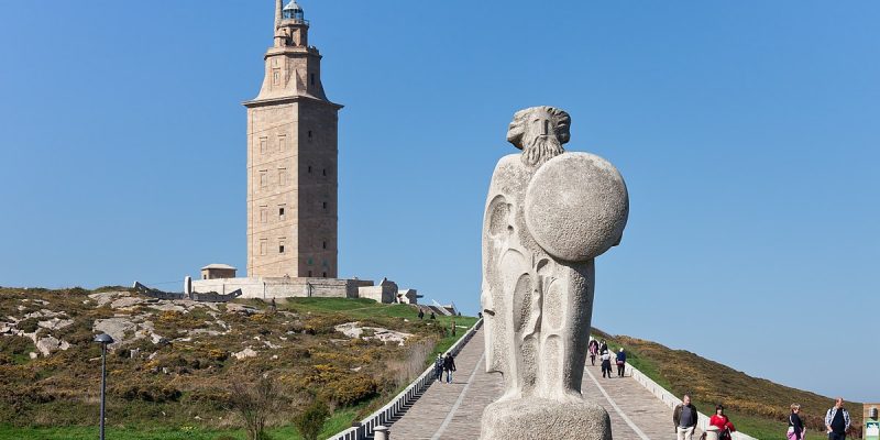 Estatua de Breogán y Torre de Hércules