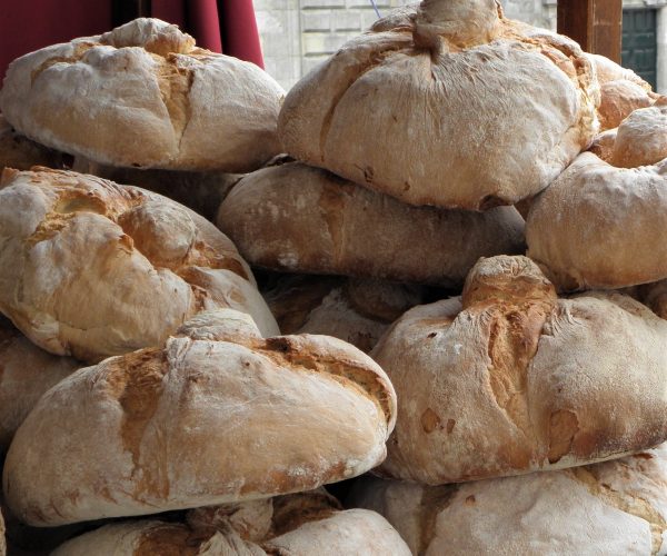 Molete o Pan de Moña gallego. Imagen de Amaianos (Flickr) Molete o Pan de Moña