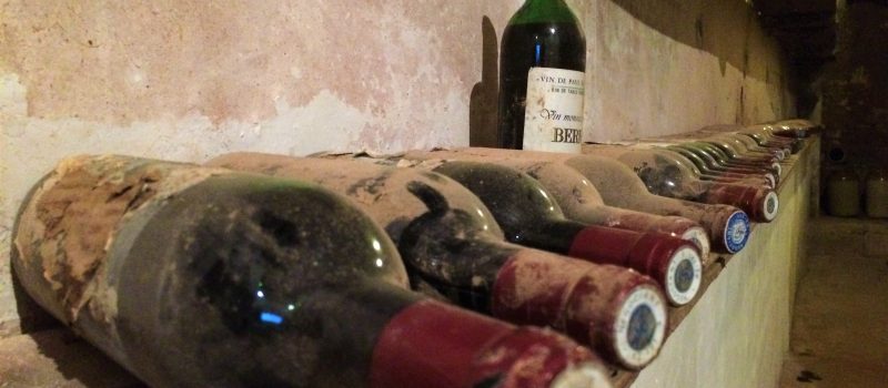 Botellas de vino viejas