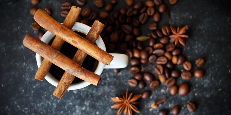 Canela y café Canela y café