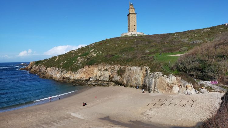 Por un mañana Mensaje Por un mañana en la Torre de Hércules