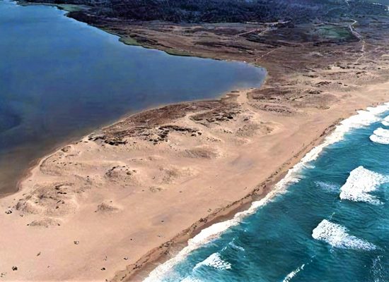 Playa y laguna de A Frouxeira