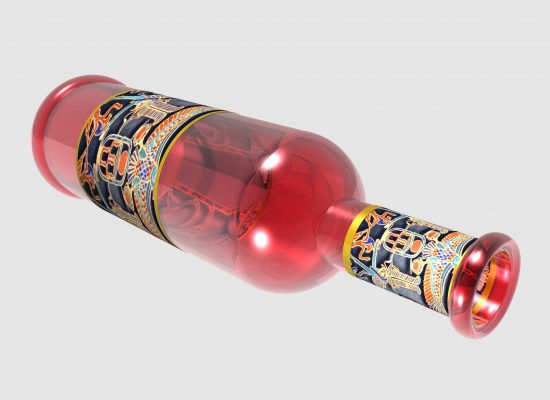Ejemplo de diseño llamativo, tanto en la etiqueta como en la propia botella Botella de vino diseño original y llamativo