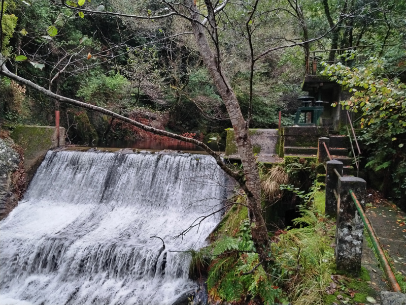 Salto de agua en Belelle